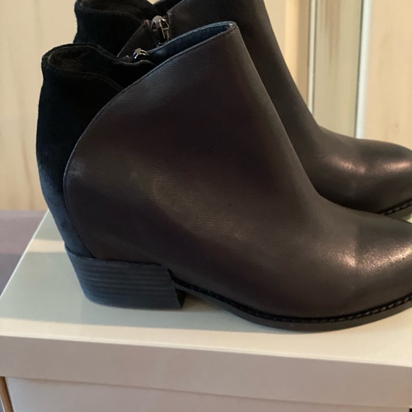 ANTELOPE 762 Ankle Boot- Black Leather Hidden Heel - Picture 5 of 8